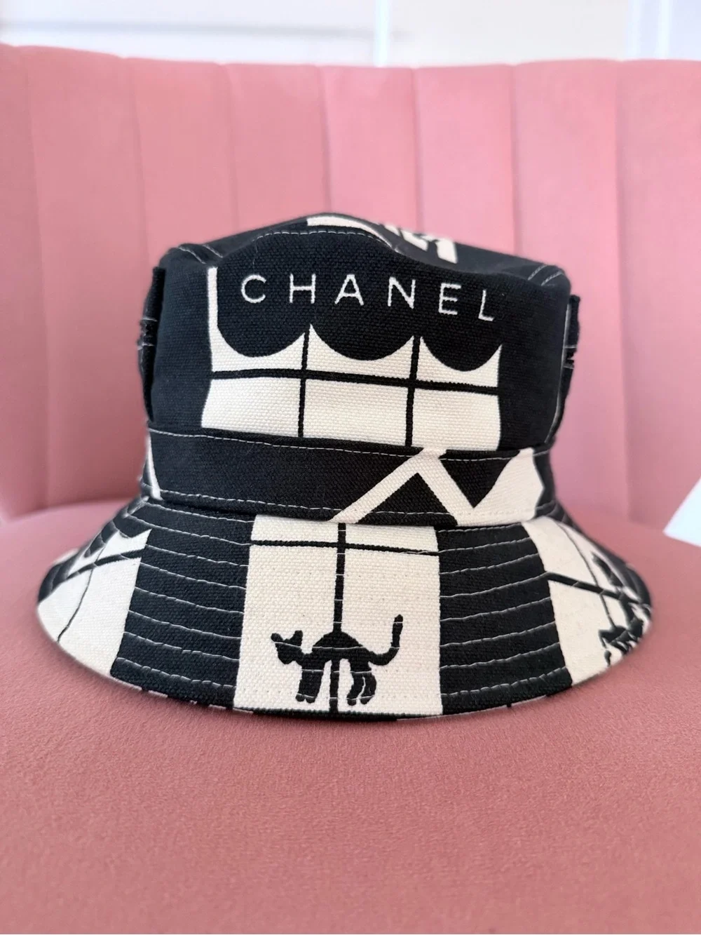 CHANEL Black & White Graphic Logo Bucket Hat